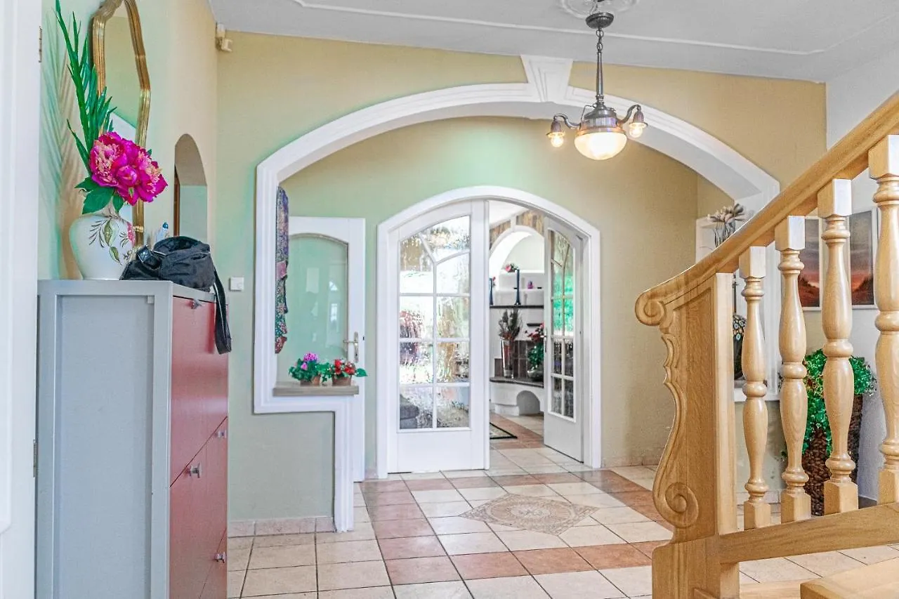Exquisite Shared Villa - Your Private Room In This Beautiful Home ウィーン 0*,