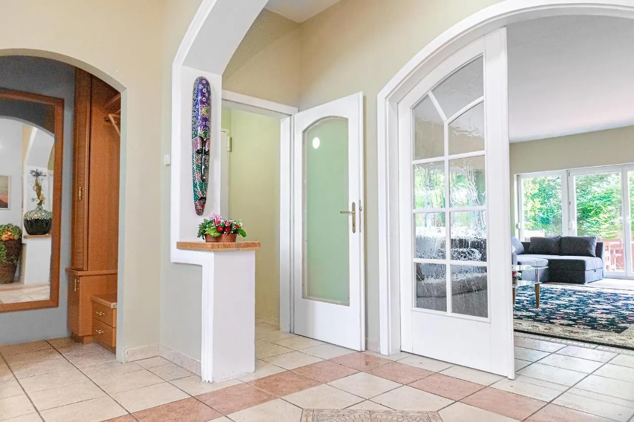 アパート Exquisite Shared Villa - Your Private Room In This Beautiful Home ウィーン