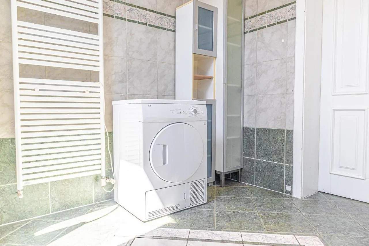 Exquisite Shared Villa - Your Private Room In This Beautiful Home Wiedeń Apartament