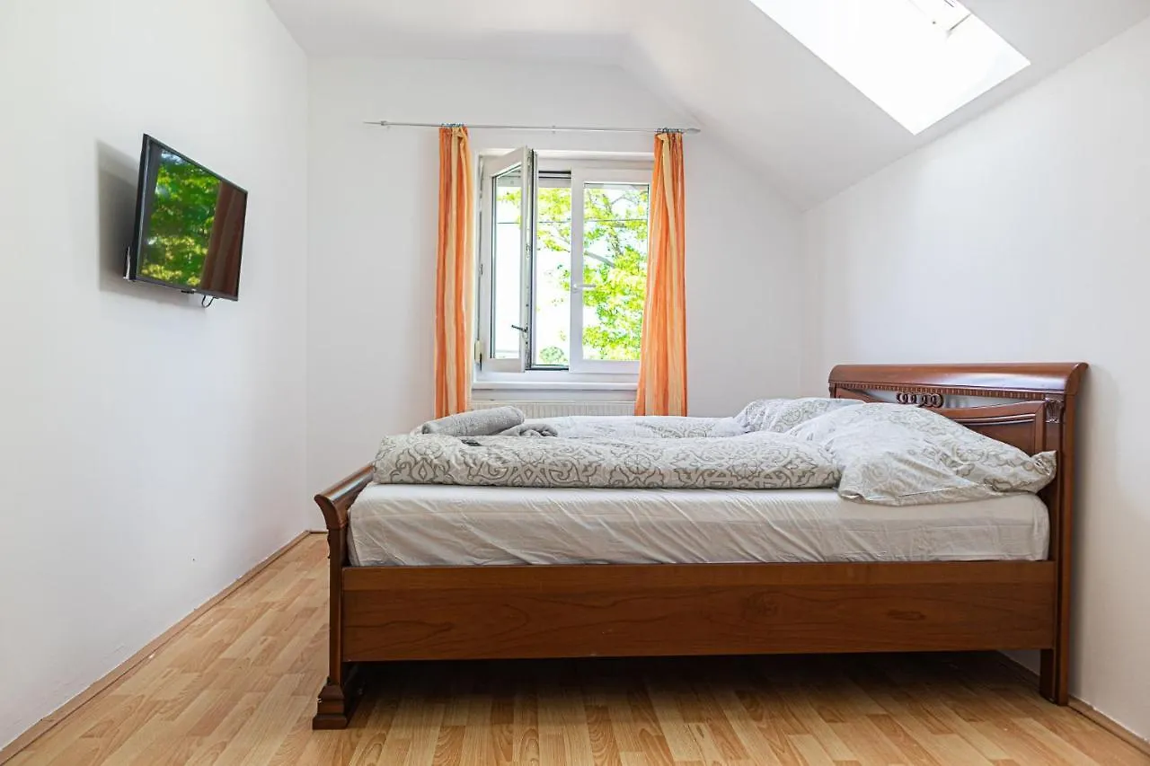 Exquisite Shared Villa - Your Private Room In This Beautiful Home Wiedeń 0*,