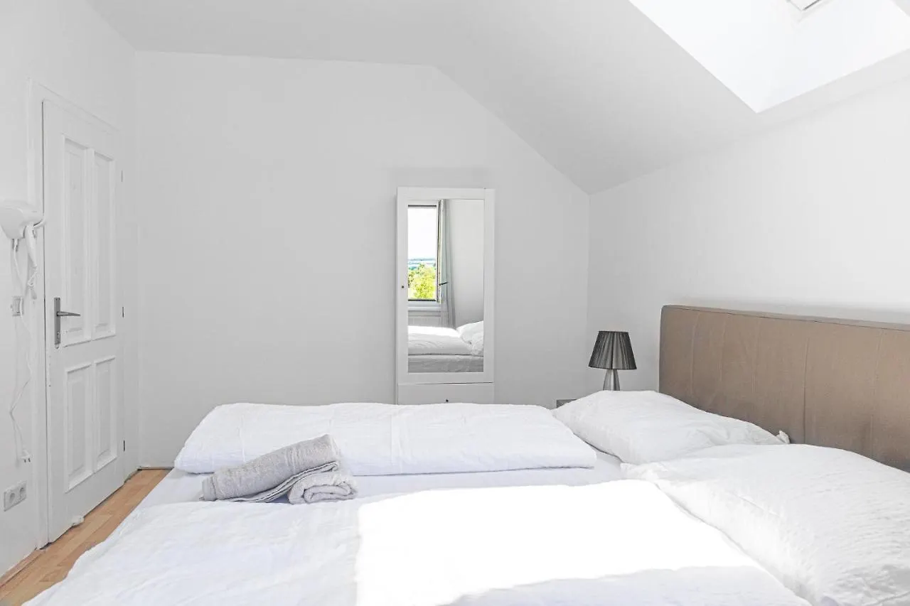 Apartament Exquisite Shared Villa - Your Private Room In This Beautiful Home Wiedeń Austria