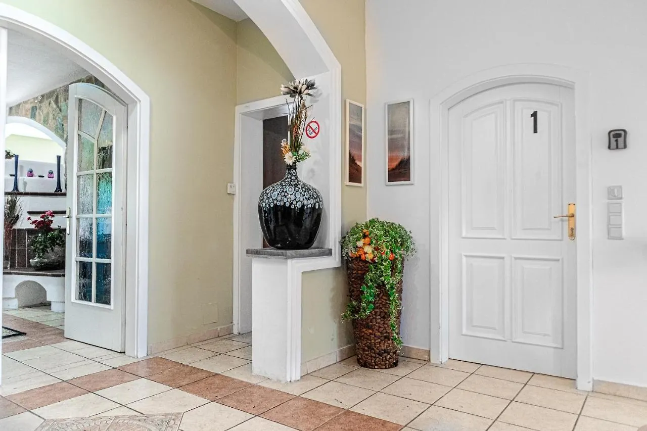Exquisite Shared Villa - Your Private Room In This Beautiful Home Βιέννη Διαμέρισμα